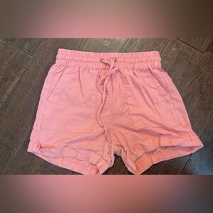 2 pairs of Zenana paper bag shorts. One beige one pink